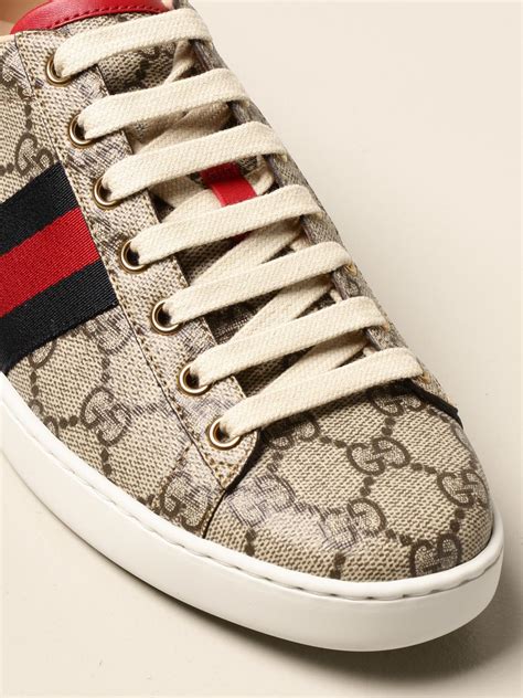 Gucci Shoes .